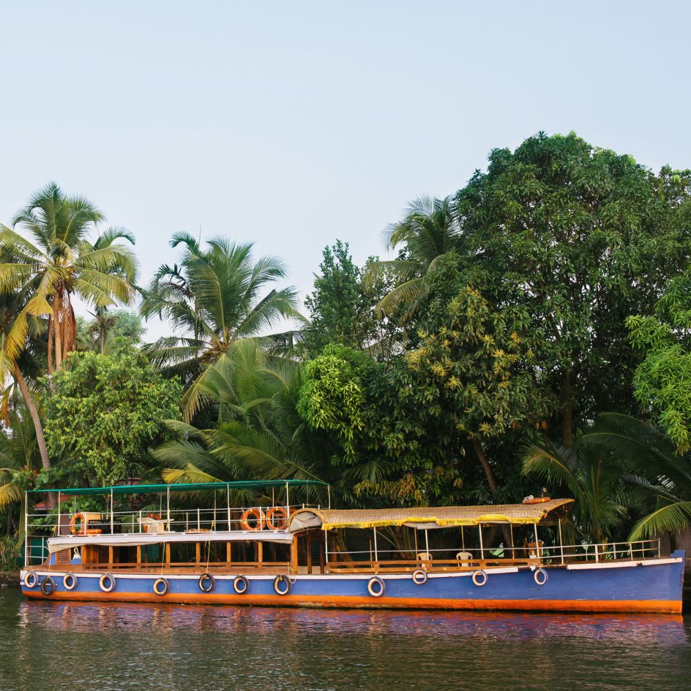 Enjoy Holiday with nature -Alleppey